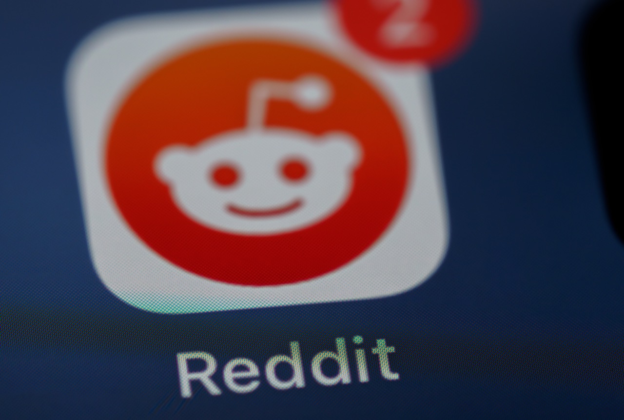 Reddit Celebrates Two Years in Canada, Continues to Expand Team - Tech ...